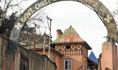 Kashmir का एकमात्र चेस्ट डिजीज हॉस्पिटल सांस लेने के लिए संघर्ष कर रहा