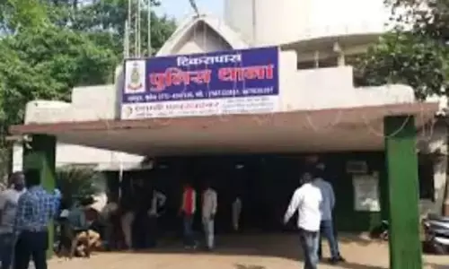 रायपुर: चाय वाले ने CSEB की जूनियर इंजीनियर को दी हत्या की धमकी रायपुर: चाय वाले ने CSEB की जूनियर इंजीनियर को दी हत्या की धमकी