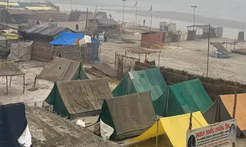 Farrukhabad: मेला में धर्मिक उर्जा का अनुभव, साधु-संतों की उपस्थिति