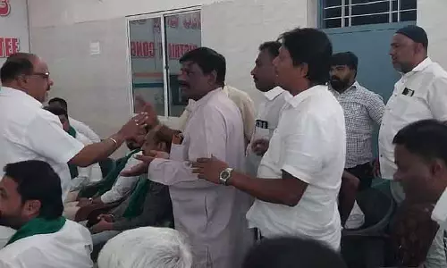 District किसान कांग्रेस की बैठक: गुटबाजी के चलते बैठक बीच में ही खत्म
