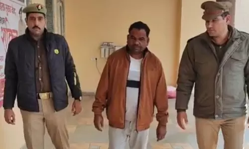Bareilly: हिस्ट्रीशीटर तौफीक प्रधान पर कड़ी कार्रवाई, तमंचा बरामद Bareilly: हिस्ट्रीशीटर तौफीक प्रधान पर कड़ी कार्रवाई, तमंचा बरामद