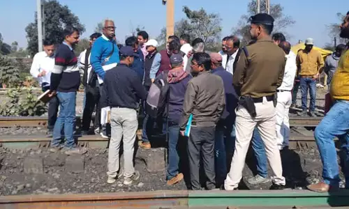 बिलासपुर रेल मंडल के नए डीआरएम ने कोरबा रेल रूट का किया दौरा बिलासपुर रेल मंडल के नए डीआरएम ने कोरबा रेल रूट का किया दौरा