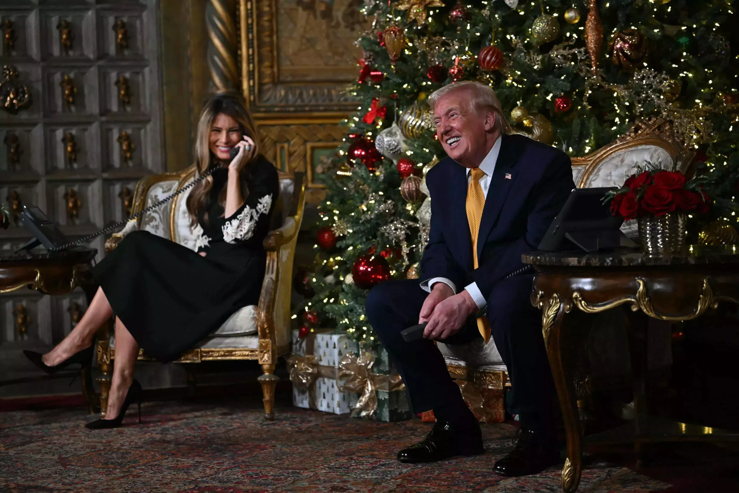 Trump ने अमेरिका में खराब सांता के घुसने की चेतावनी दी Trump ने अमेरिका में खराब सांता के घुसने की चेतावनी दी