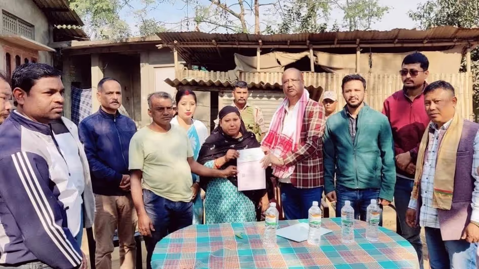 Assam : तिनसुकिया में बिजली का करंट लगने से मारे गए Assam : तिनसुकिया में बिजली का करंट लगने से मारे गए
