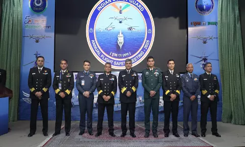 Coast Guard ने पहली उड़ान सुरक्षा संगोष्ठी आयोजित की Coast Guard ने पहली उड़ान सुरक्षा संगोष्ठी आयोजित की