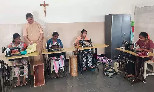 आत्मनिर्भर जीवन के लिए Sewing प्रशिक्षण: सहायमाता महिलाओं की मदद करती है आत्मनिर्भर जीवन के लिए Sewing प्रशिक्षण: सहायमाता महिलाओं की मदद करती है