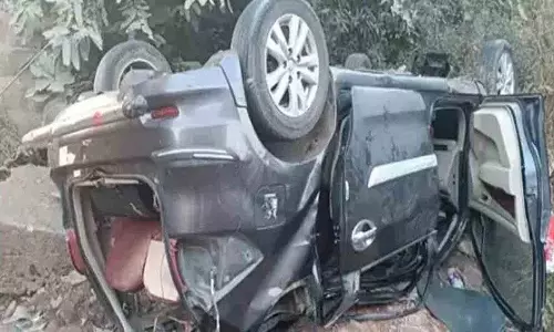 Maharashtra में सड़क हादसे में कुमुरम भीम आसिफाबाद की चार महिलाओं की मौत Maharashtra में सड़क हादसे में कुमुरम भीम आसिफाबाद की चार महिलाओं की मौत