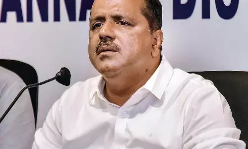 जेल भवन के लिए अनुदान का अनुरोध: U.T. Khader जेल भवन के लिए अनुदान का अनुरोध: U.T. Khader
