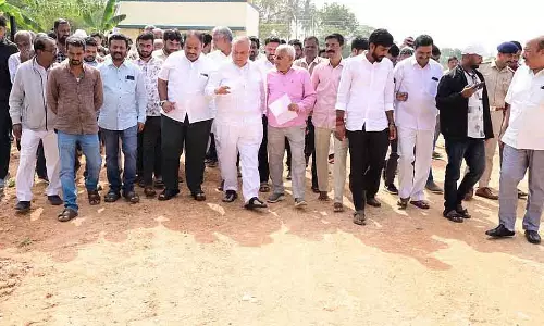 बुनियादी ढांचा उपलब्ध कराने के लिए प्रतिबद्ध : Minister Ramalinga Reddy बुनियादी ढांचा उपलब्ध कराने के लिए प्रतिबद्ध : Minister Ramalinga Reddy