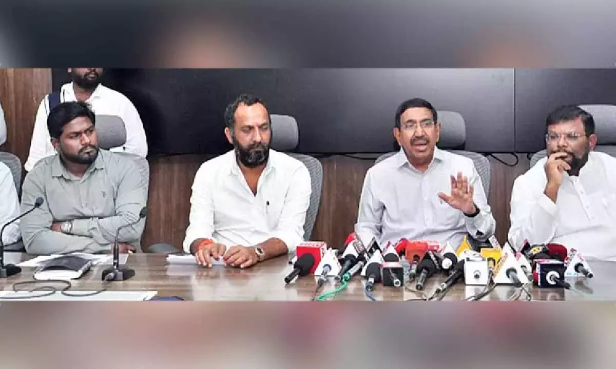 अवैध ढांचों को हटाना अनिवार्य है: Narayan अवैध ढांचों को हटाना अनिवार्य है: Narayan