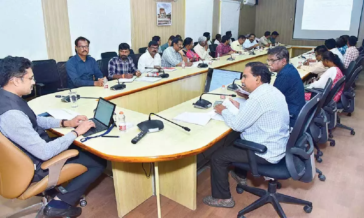 औद्योगिक विकास जिले के विकास के लिए महत्वपूर्ण है: Collector