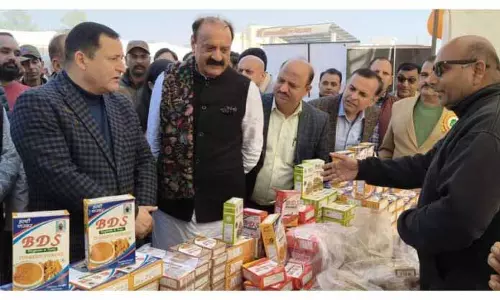 Javid Dar ने सांबा में किसान मेले का उद्घाटन किया