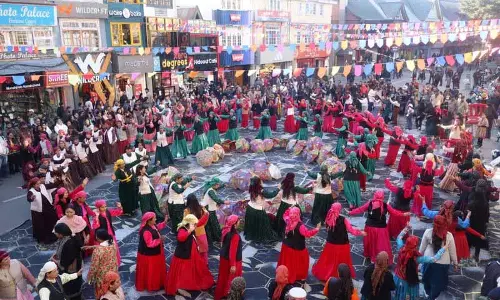 Shimla विंटर कार्निवल पर्यटकों की भीड़ और सांस्कृतिक कार्यक्रमों के साथ शुरू हुआ