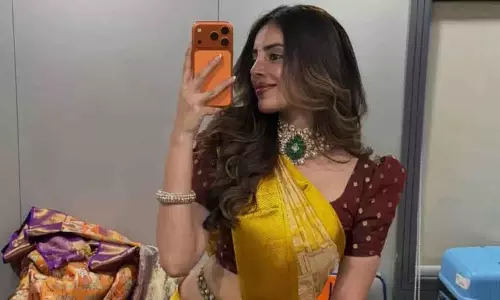 Kushitha Kallapu का एलीगेंट अवतार: साड़ी फोटोशूट ने सोशल मीडिया पर मचाया धमाल