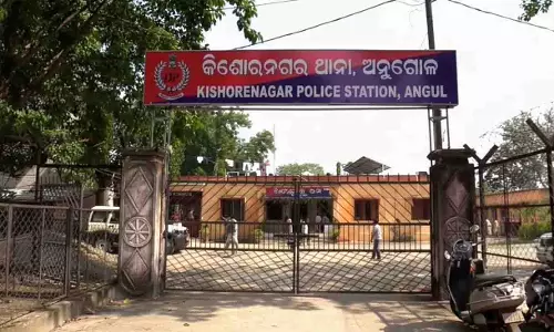 Odisha में ट्रैक्टर की चपेट में आने से मां और बच्चे की मौत