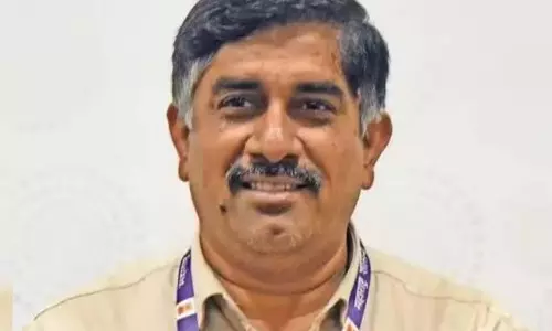 Shalarth ID Scam: कटोलकर की साइन की हुई सैलरी स्लिप ज़ब्त, शिकायतें बढ़ीं Shalarth ID Scam: कटोलकर की साइन की हुई सैलरी स्लिप ज़ब्त, शिकायतें बढ़ीं