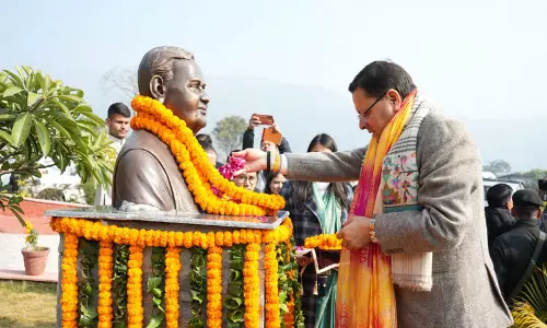 उत्तराखंड के CM धामी ने पूर्व पीएम वाजपेयी को उनकी जयंती पर श्रद्धांजलि दी
