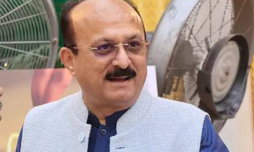 गुड गवर्नेंस डे पर जनकपुरी में 240 मेधावी छात्रों को टैबलेट वितरण: आशीष सूद गुड गवर्नेंस डे पर जनकपुरी में 240 मेधावी छात्रों को टैबलेट वितरण: आशीष सूद