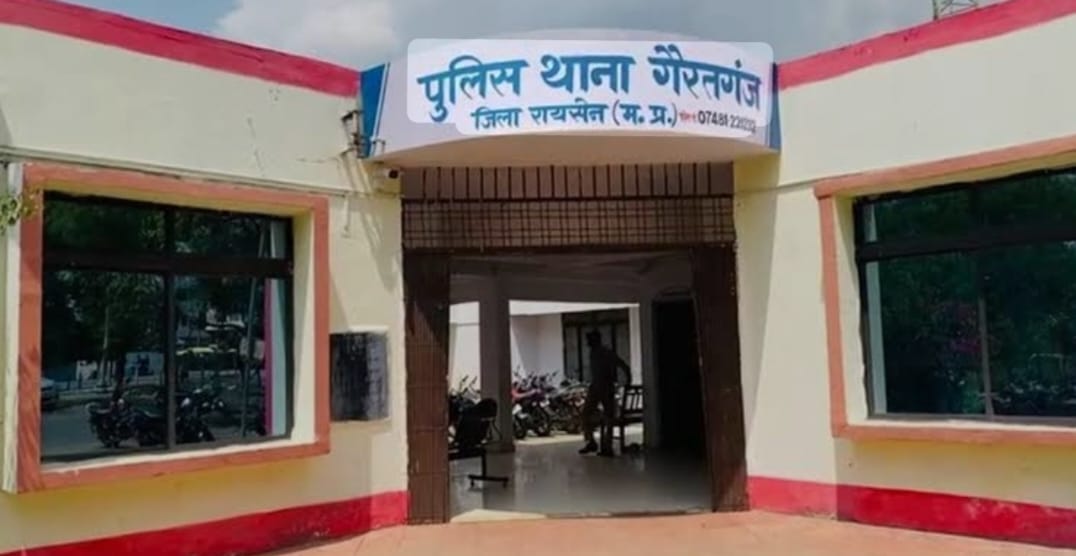 रूपये उधार देने से मना करने पर युवक ने वृद्ध की गलाघोंट कर की हत्या, आरोपी Arrested