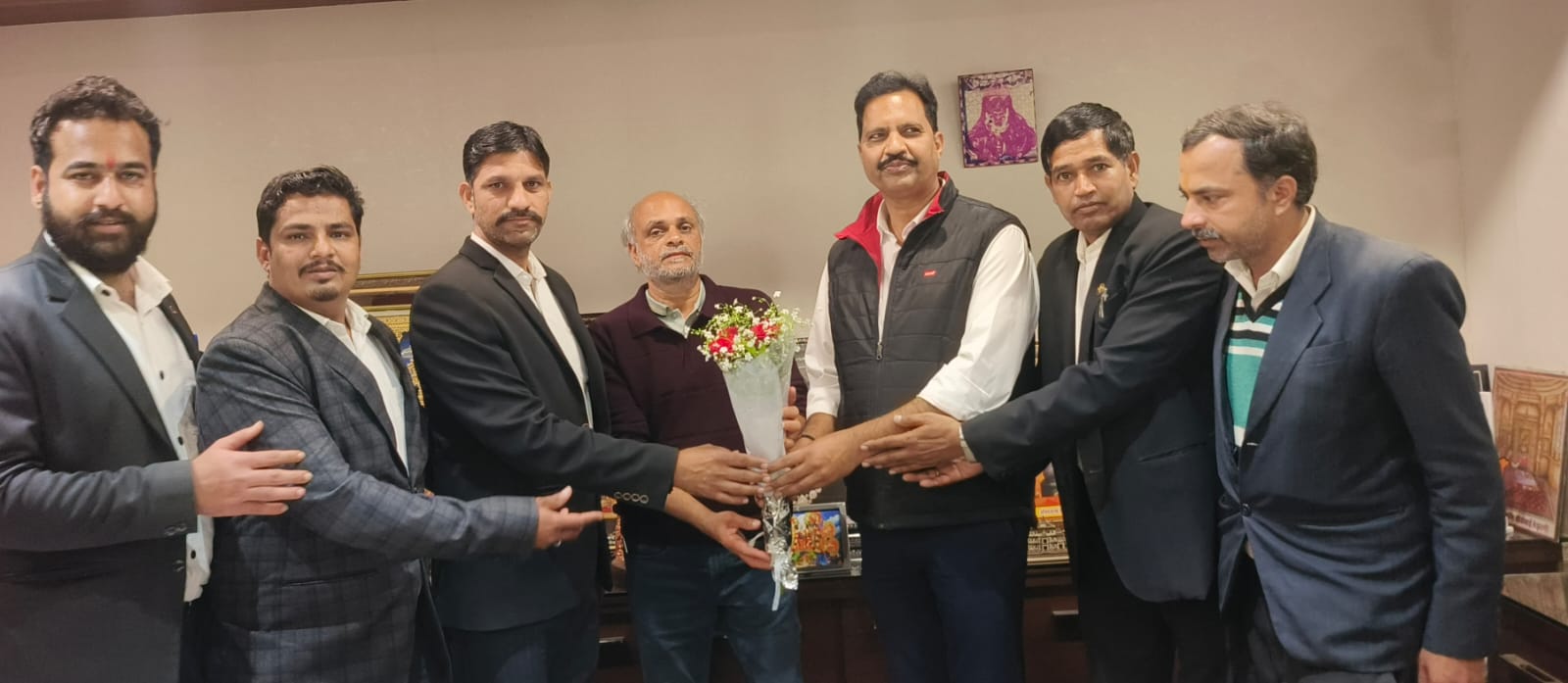 अधिवक्ता न्यायालय और पक्षकार के बीच की सबसे महत्वपूर्ण कड़ी होते हैं: MLA अशोक कोठारी