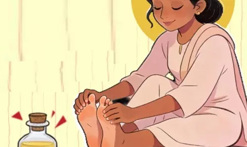 अदरक के तेल से पैरों की मालिश करने से मिलते हैं कई फायदे अदरक के तेल से पैरों की मालिश करने से मिलते हैं कई फायदे
