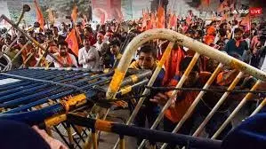 West Bengal: पुलिस और बीजेपी समर्थकों के बीच झड़प, दीपू चंद्र दास की हत्या के विरोध में प्रदर्शन West Bengal: पुलिस और बीजेपी समर्थकों के बीच झड़प, दीपू चंद्र दास की हत्या के विरोध में प्रदर्शन