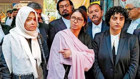 Delhi court द्वारा 16 साल बाद आरोपी को बरी किए जाने के बाद एसिड अटैक सर्वाइवर ने बात की Delhi court द्वारा 16 साल बाद आरोपी को बरी किए जाने के बाद एसिड अटैक सर्वाइवर ने बात की