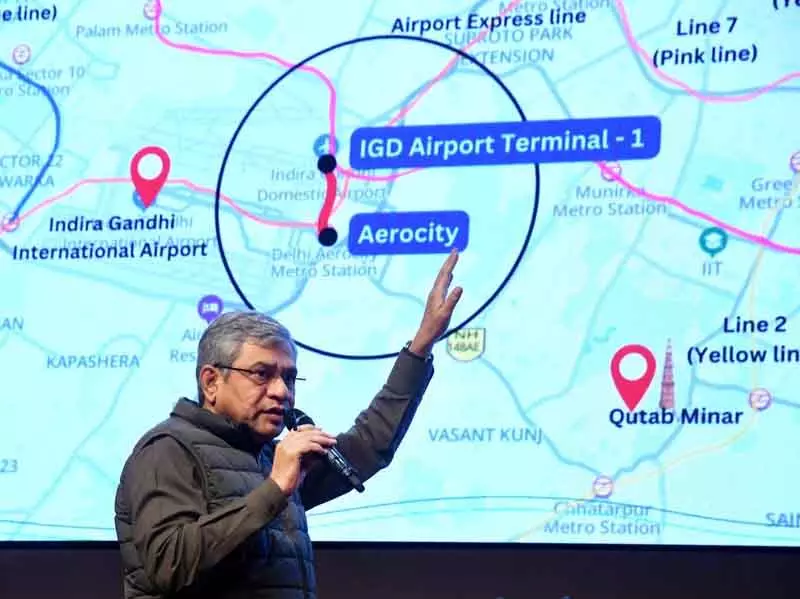 केंद्रीय कैबिनेट ने Delhi मेट्रो के विस्तार को मंज़ूरी दी, 13 नए स्टेशन बनेंगे। केंद्रीय कैबिनेट ने Delhi मेट्रो के विस्तार को मंज़ूरी दी, 13 नए स्टेशन बनेंगे।