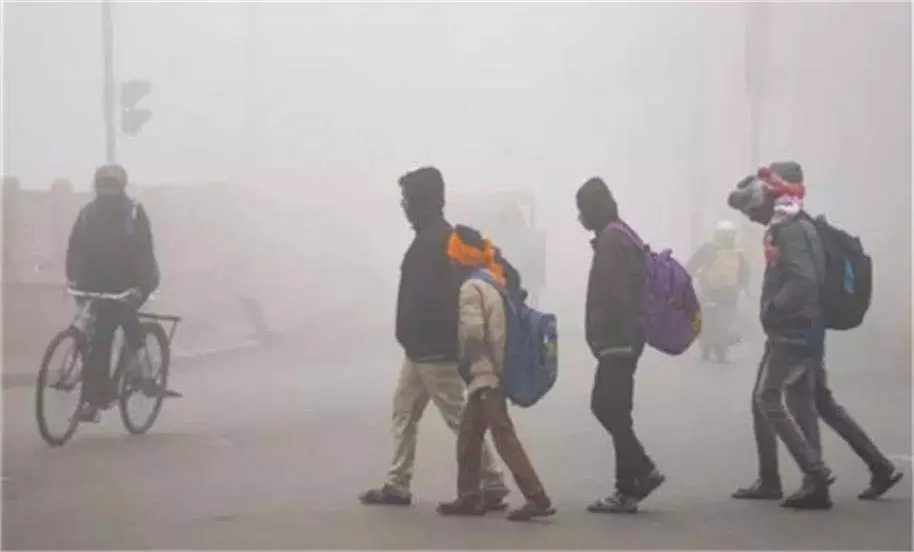 Punjab Weather: अगले 4 दिन भारी ठंड, मौसम विभाग ने जारी कर दी नई चेतावनी Punjab Weather: अगले 4 दिन भारी ठंड, मौसम विभाग ने जारी कर दी नई चेतावनी