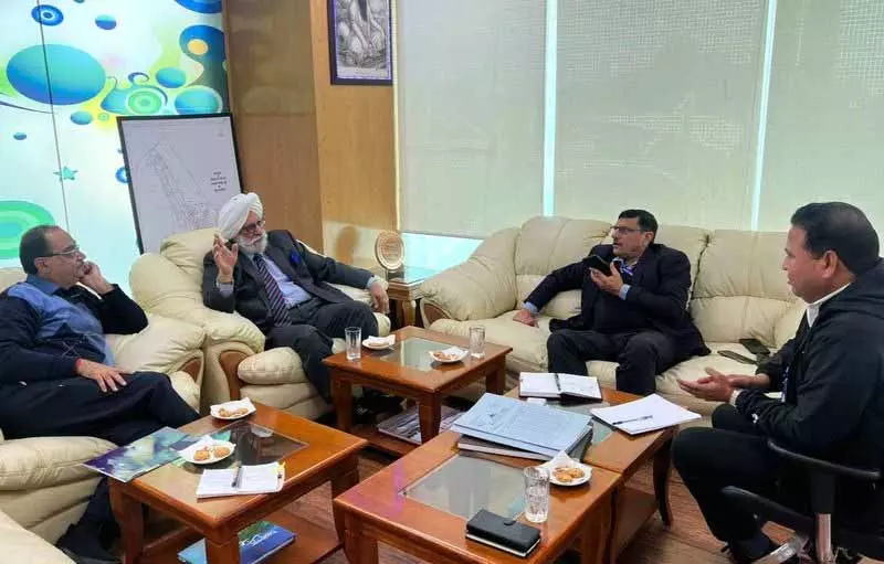 I-ABC ने काबुल के साथ व्यापार की संभावनाओं का पता लगाया, एयरपोर्ट डायरेक्टर से मुलाकात की I-ABC ने काबुल के साथ व्यापार की संभावनाओं का पता लगाया, एयरपोर्ट डायरेक्टर से मुलाकात की