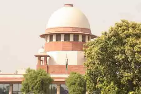 उन्नाव रेप केस: पूर्व विधायक कुलदीप सेंगर की जमानत के खिलाफ सुप्रीम कोर्ट में याचिका उन्नाव रेप केस: पूर्व विधायक कुलदीप सेंगर की जमानत के खिलाफ सुप्रीम कोर्ट में याचिका