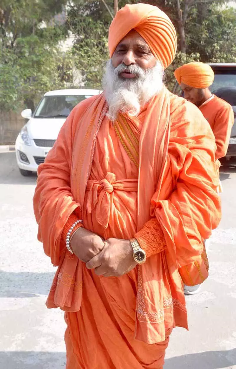 Jalandhar: बाढ़ से परेशान किसान लगातार समर्थन की मांग कर रहे हैं Jalandhar: बाढ़ से परेशान किसान लगातार समर्थन की मांग कर रहे हैं