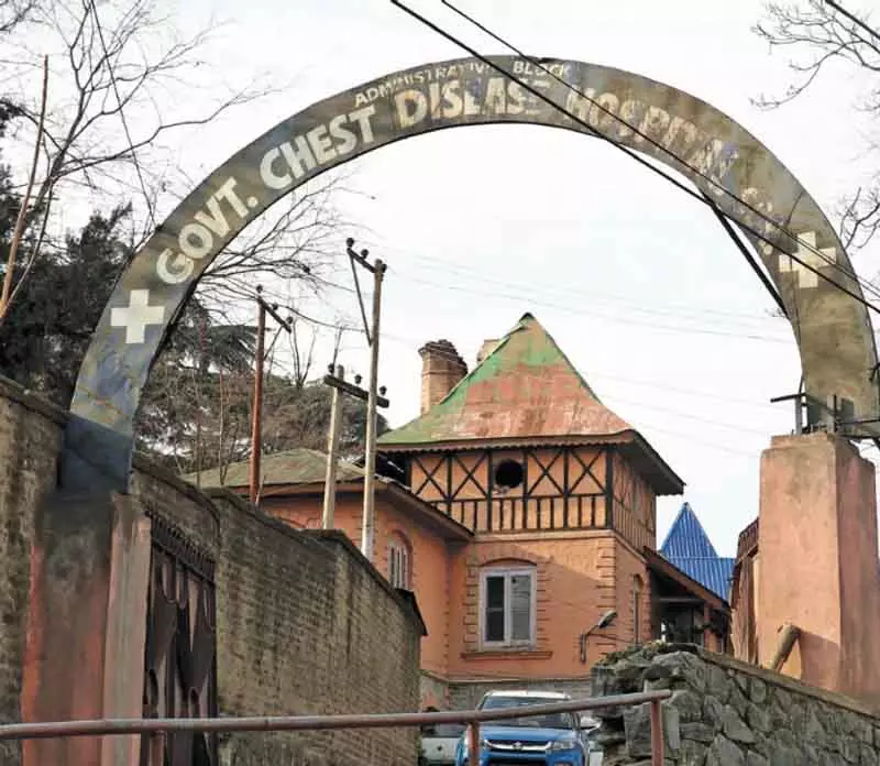 Kashmir का एकमात्र चेस्ट डिजीज हॉस्पिटल सांस लेने के लिए संघर्ष कर रहा Kashmir का एकमात्र चेस्ट डिजीज हॉस्पिटल सांस लेने के लिए संघर्ष कर रहा