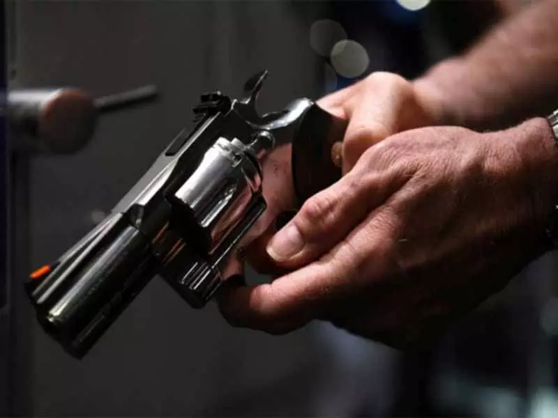 Jalandhar: बाइक सवार लोगों ने घर पर फायरिंग की Jalandhar: बाइक सवार लोगों ने घर पर फायरिंग की