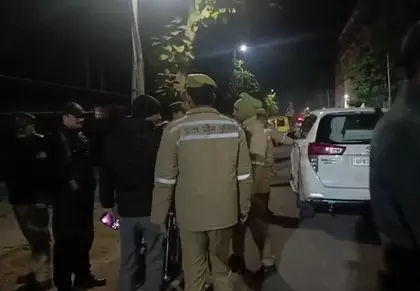 Aligarh मुस्लिम यूनिवर्सिटी कैंपस में टीचर की गोली मारकर हत्या Aligarh मुस्लिम यूनिवर्सिटी कैंपस में टीचर की गोली मारकर हत्या