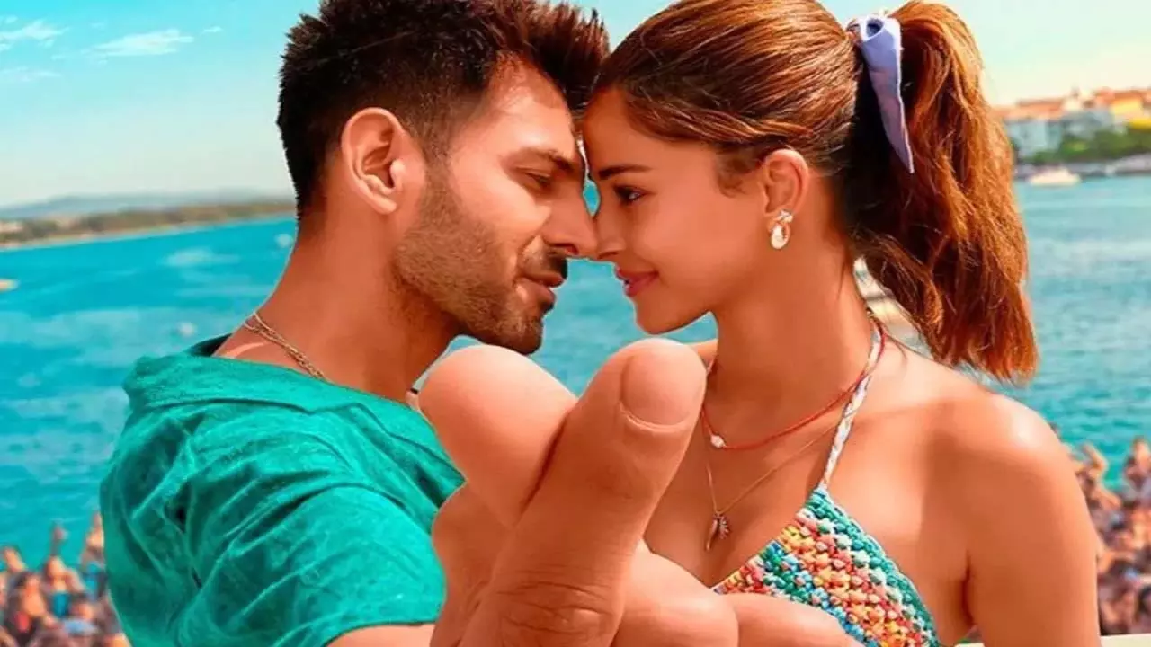 तू मेरी मैं तेरा X रिव्यू: देखने से पहले आपको ये 5 ट्वीट्स ज़रूर देखने चाहिए तू मेरी मैं तेरा X रिव्यू: देखने से पहले आपको ये 5 ट्वीट्स ज़रूर देखने चाहिए