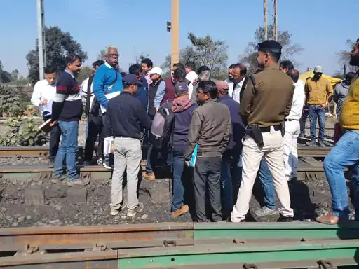 बिलासपुर रेल मंडल के नए डीआरएम ने कोरबा रेल रूट का किया दौरा बिलासपुर रेल मंडल के नए डीआरएम ने कोरबा रेल रूट का किया दौरा