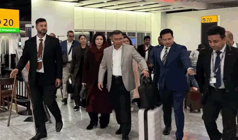 Tarique Rahman सालों विदेश में रहने के बाद बांग्लादेश लौटे Tarique Rahman सालों विदेश में रहने के बाद बांग्लादेश लौटे