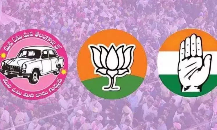 नगरपालिका चुनाव की गहमागहमी के चलते टिकट के दावेदार पार्टी दफ्तरों में पहुंच रहे नगरपालिका चुनाव की गहमागहमी के चलते टिकट के दावेदार पार्टी दफ्तरों में पहुंच रहे
