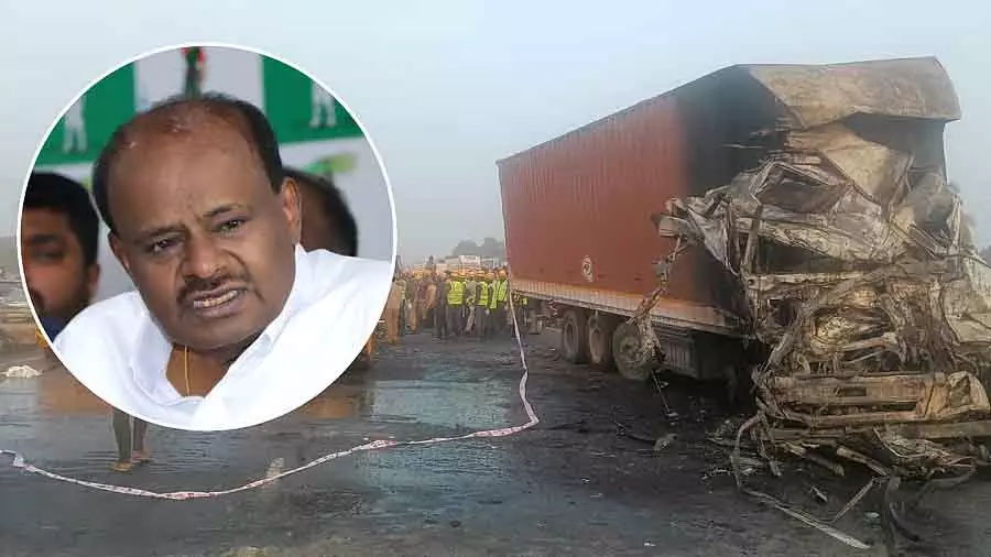 बसों के लिए सुरक्षा दिशानिर्देशों की ज़रूरत है: Kumaraswamy बसों के लिए सुरक्षा दिशानिर्देशों की ज़रूरत है: Kumaraswamy