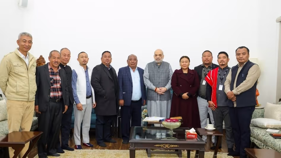 केंद्र ने फ्रंटियर नागालैंड मुद्दे पर ENPO के साथ अहम त्रिपक्षीय बातचीत की केंद्र ने फ्रंटियर नागालैंड मुद्दे पर ENPO के साथ अहम त्रिपक्षीय बातचीत की