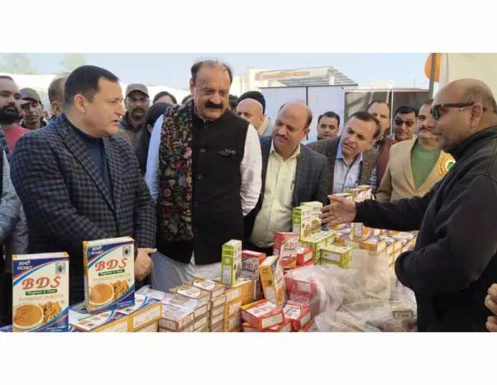 Javid Dar ने सांबा में किसान मेले का उद्घाटन किया Javid Dar ने सांबा में किसान मेले का उद्घाटन किया