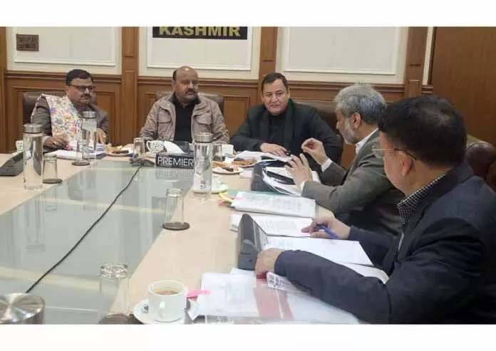 Deputy CM ने गैर मुमकिन खड्डों के मुद्दों पर जनहितैषी फैसले लेने का आह्वान किया Deputy CM ने गैर मुमकिन खड्डों के मुद्दों पर जनहितैषी फैसले लेने का आह्वान किया