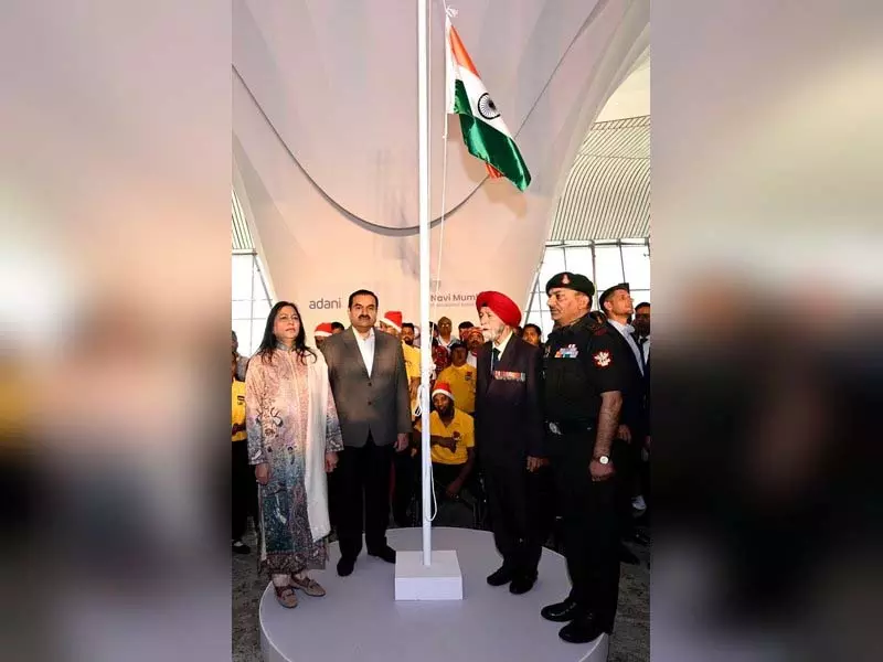 गौतम अदाणी ने नवी मुंबई में अंतरराष्ट्रीय हवाई अड्डे का किया शुभारंभ गौतम अदाणी ने नवी मुंबई में अंतरराष्ट्रीय हवाई अड्डे का किया शुभारंभ