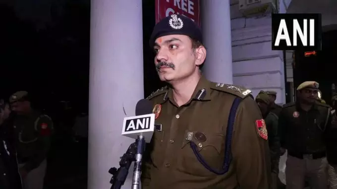 दिल्ली पुलिस ने क्रिसमस और नए साल के मद्देनजर सुरक्षा बढ़ाई दिल्ली पुलिस ने क्रिसमस और नए साल के मद्देनजर सुरक्षा बढ़ाई