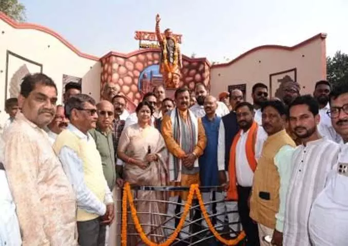 अटल जी की वाणी, उनकी कविताएं और विचार आज भी राष्ट्र को दिशा दे रहे हैं: सांसद बघेल अटल जी की वाणी, उनकी कविताएं और विचार आज भी राष्ट्र को दिशा दे रहे हैं: सांसद बघेल