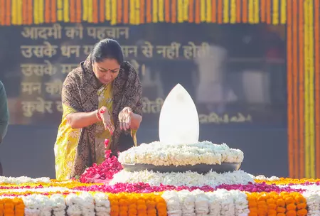 अटल जी के विचार हमारे लिए आदर्श हैं: सीएम रेखा गुप्ता अटल जी के विचार हमारे लिए आदर्श हैं: सीएम रेखा गुप्ता