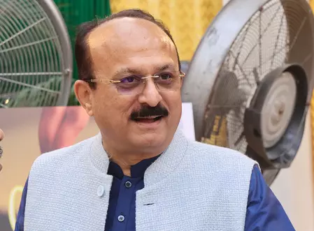गुड गवर्नेंस डे पर जनकपुरी में 240 मेधावी छात्रों को टैबलेट वितरण: आशीष सूद गुड गवर्नेंस डे पर जनकपुरी में 240 मेधावी छात्रों को टैबलेट वितरण: आशीष सूद