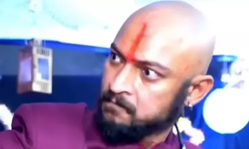 वीडियो: हिंदुत्व ग्रुप ने बेंगलुरु में ईसाई प्रार्थना सभा में बाधा डाली वीडियो: हिंदुत्व ग्रुप ने बेंगलुरु में ईसाई प्रार्थना सभा में बाधा डाली