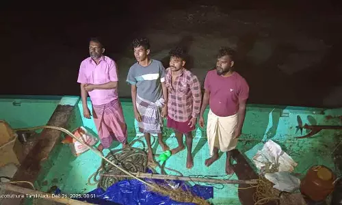 Sri Lanka में रिहा किए गए 4 मछुआरे तमिलनाडु पहुंचे Sri Lanka में रिहा किए गए 4 मछुआरे तमिलनाडु पहुंचे